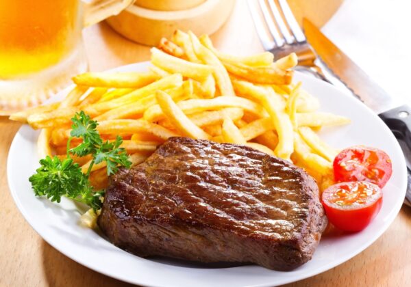 Entricote pihvi 200 g ja ranskanperunat