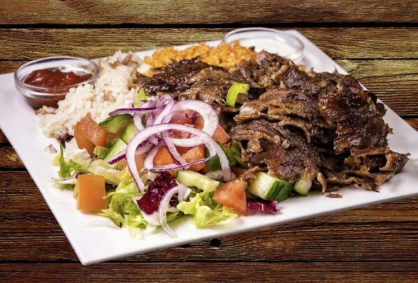 Kebab riisillä